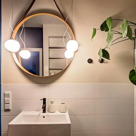 1-bedroom With Private Garden, Old Town Krakow