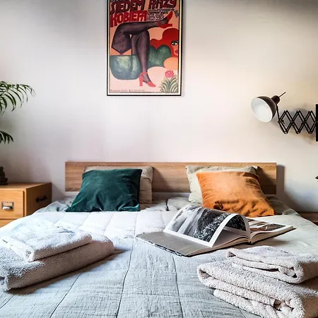 Appartement 1-bedroom With Private Garden, Old Town *