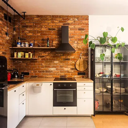 1-bedroom With Private Garden, Old Town Appartement *