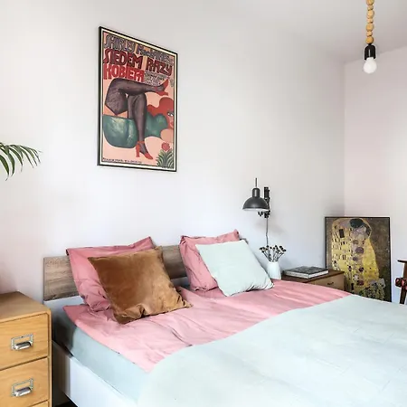 Appartement 1-bedroom With Private Garden, Old Town *
